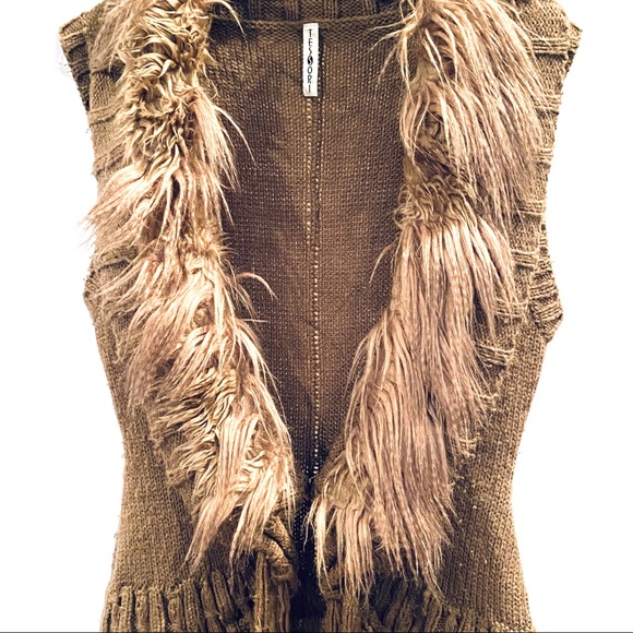 Tan sweater vest w/faux fur trim and beaded fringe - Picture 5 of 10